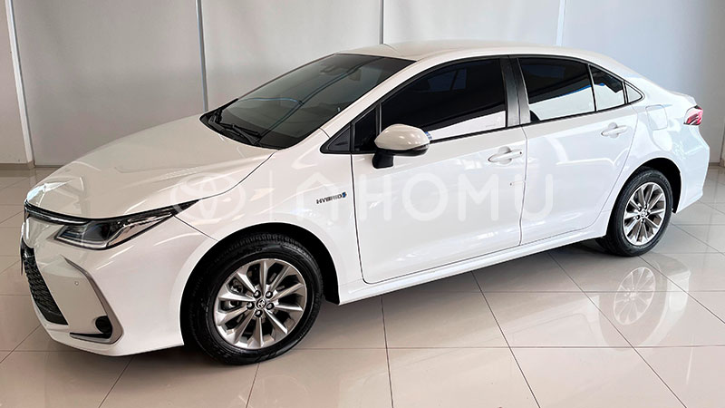 COROLLA HEV 1.8 XEI ECVT AÑO:2024 KM: 22.828 COLOR:BLANCO PERLA