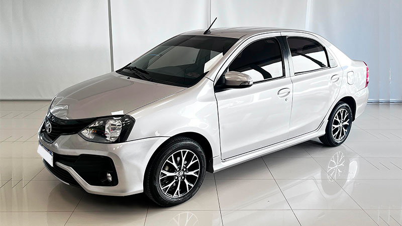 ETIOS XLS 1,5 6MT 4P AÑO: 2018 KM: 83.560 COLOR: GRIS PLATA