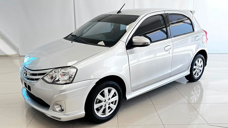 ETIOS XLS 1,5 4AT 5P. AÑO: 2017 KM: 97.100 COLOR: GRIS PLATA