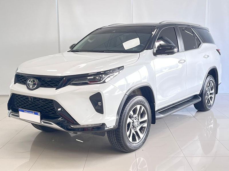 SW4 4X4 SRX 2.8 TDI 6 AT 7A HA AÑO: 2024 KM: 29.982 COLOR: BLANCO PERLA