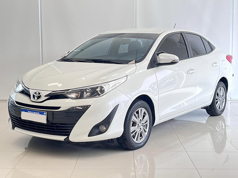YARIS XLS 1.5 6 MT 4P AÑO: 2020 KM: 84.454  COLOR: PERLADO