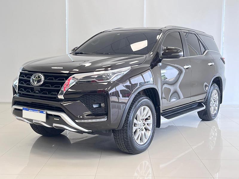 SW4 4X4 SRX 2.8 TDI 6 M/T 7A AÑO: 2021 KM: 150.000  COLOR: NEGRO