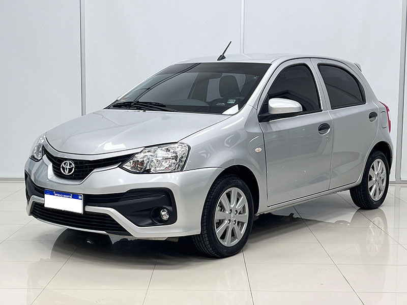 ETIOS X 1.5 6M/T 5P AÑO: 2023 KM: 19.114 COLOR: GRIS PLATA