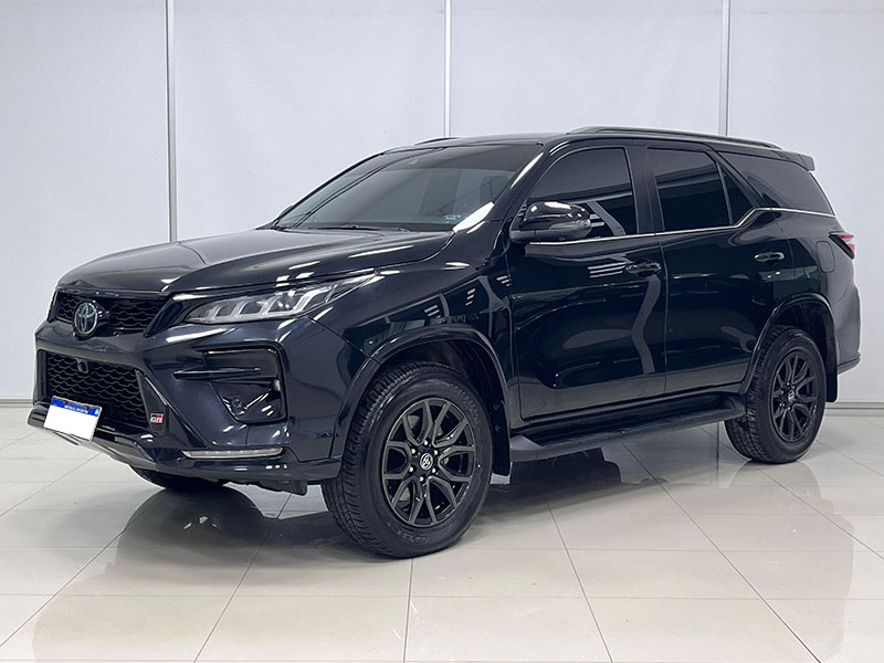 SW4 4X4 GR-S 2.8 TDI 6 AT 7A AÑO: 2022 KM: 58.977 COLOR: NEGRO