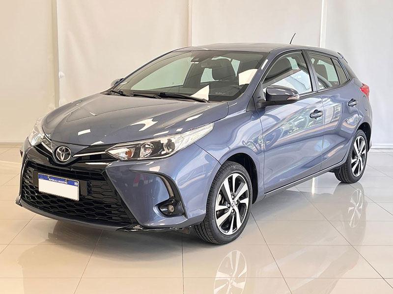 YARIS XLS PACK 1.5 CVT 5P AÑO: 2022 KM: 78.100 COLOR: GRIS AZULADO